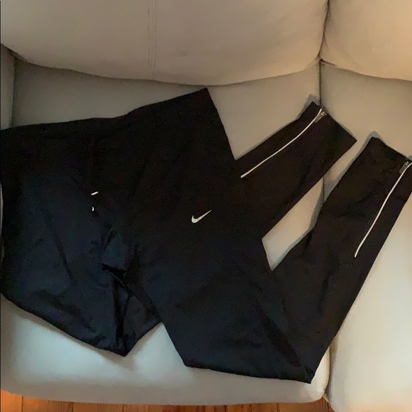 Nike Pants - Nike Dri-Fit Leggings